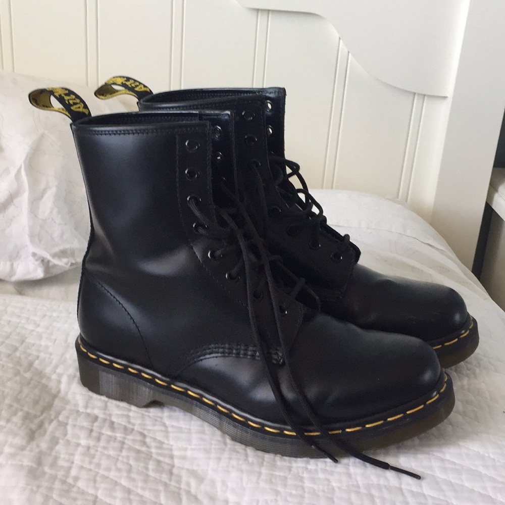 Dr. Martens 1460 boots women’s 10